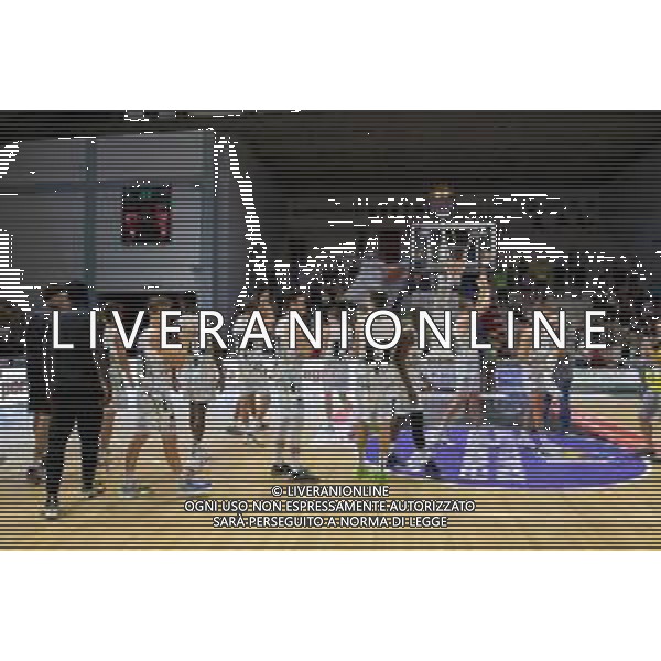 CasoniM/LMedia - Vanoli Basket Cremona VS Banco di Sardegna Sassari - Basket Supercoppa Italiana 10 settembre 2021 - Pala Radi, Cremona, Italia Nella foto: La Vanoli Cremona saluta i suoi tifosi @CasoniM/LMedia/ AGENZIA ALDO LIVERANI SAS