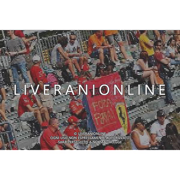Circuit atmosphere - fans in the grandstand. 11.09.2021. Formula 1 World Championship, Rd 14, Italian Grand Prix, Monza, Italy, Sprint Day. - www.xpbimages.com, EMail: requests@xpbimages.com © Copyright: Charniaux / XPB Images/ AGENZIA ALDO LIVERANI SAS - ITALY ONLY EDITORIAL USE ONLY