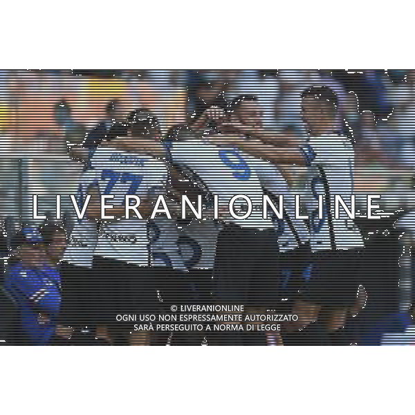 Genova 12.09.2021 Stadio Luigi Ferraris Sampdoria vs Inter Campionato Serie A 2021/2022 ©Manuela Viganti/Agenzia Aldo Liverani Nella foto: esultanza inter dopo il gol di federico di marco - abbraccio ©VIGANTI/ AGENZIA ALDO LIVERANI SAS