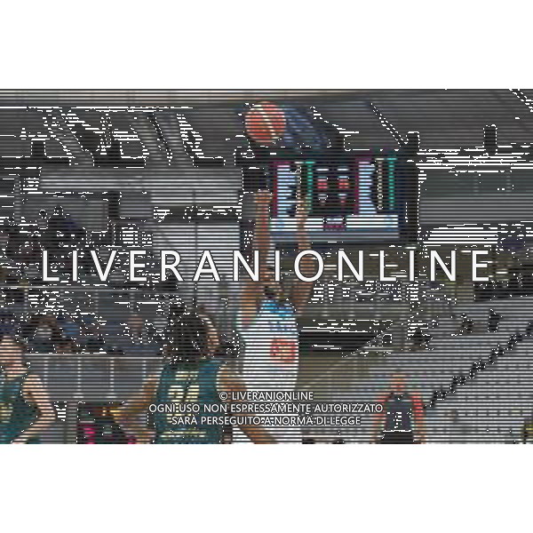TommasiniR/LMedia - Germani Brescia VS GeVi Napoli - Basket Supercoppa Italiana 11 settembre 2021 - Pala Leonessa, Brescia, Italia Nella foto: Suspension shot for Frank Elegar - GeVi Napoli Basket @TommasiniR/LMedia AG ALDO LIVERANI SAS