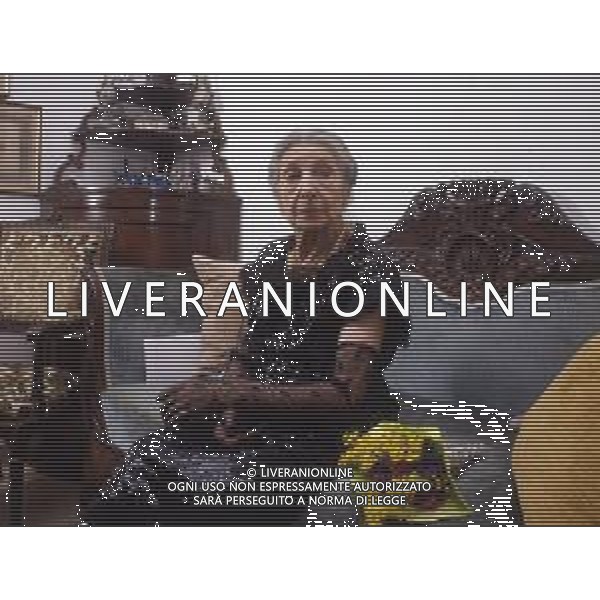 RETROSPETTIVA PAOLA BORBONI ATTRICE NELLA FOTO PAOLA BORBONI NELLA SUA ABITAZIONE NELL\'ANNO 1989 AG ALDO LIVERANI SAS