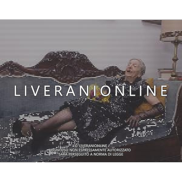 RETROSPETTIVA PAOLA BORBONI ATTRICE NELLA FOTO PAOLA BORBONI NELLA SUA ABITAZIONE NELL\'ANNO 1989 AG ALDO LIVERANI SAS
