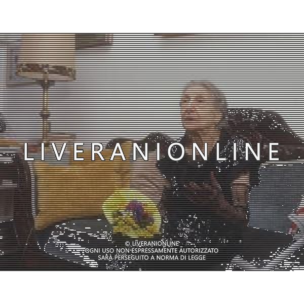 RETROSPETTIVA PAOLA BORBONI ATTRICE NELLA FOTO PAOLA BORBONI NELLA SUA ABITAZIONE NELL\'ANNO 1989 AG ALDO LIVERANI SAS