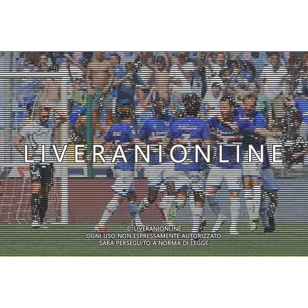 Genova 12.09.2021 Stadio Luigi Ferraris Sampdoria vs Inter Campionato Serie A 2021/2022 ©Manuela Viganti/Agenzia Aldo Liverani Nella foto: esultanza della sampdoria dopo il gol di maya yoshida ©VIGANTI/AGENZIA ALDO LIVERANI SAS