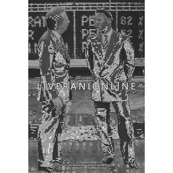 IL CALCIATORE BRASILIANO PELE\' EDSON ARANTES DO NASCIMENTO CON MIKE BONGIORNO OSPITE A \'PENTATLON\' A MILANO NEL 1987 - RETROSPETTIVA ©Archivio Giovanni Liverani / AGENZIA ALDO LIVERANI SAS