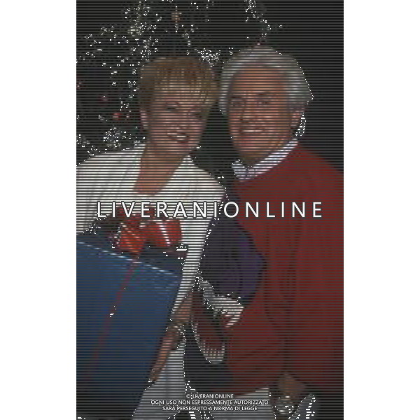 RETROSPETTIVA WANNA MARCHI PRESENTATRICE TELEVISIVA NELLA FOTO WANNA MARCHI CON IL COMPAGNO FRANCESCO CAMPANA IL GIORNO 17-12-1990 AG ALDO LIVERANI SAS