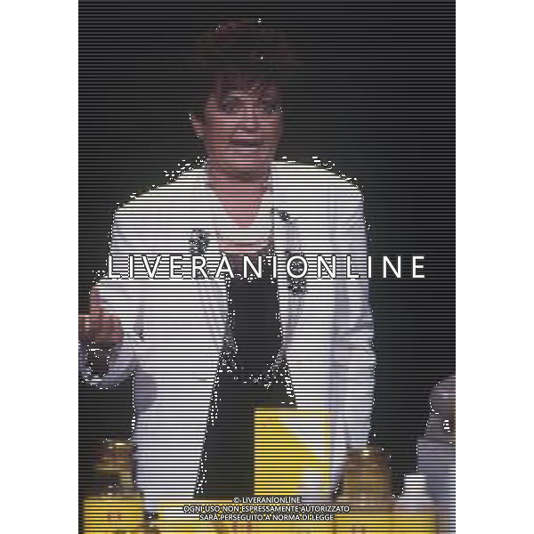 RETROSPETTIVA WANNA MARCHI PRESENTATRICE TELEVISIVA NELLA FOTO WANNA MARCHI NELL\'ANNO 1986 NELLA TRASMISSIONE TELEVISIVA “WANNA MARCHI SHOW“ RETE A AG ALDO LIVERANI SAS