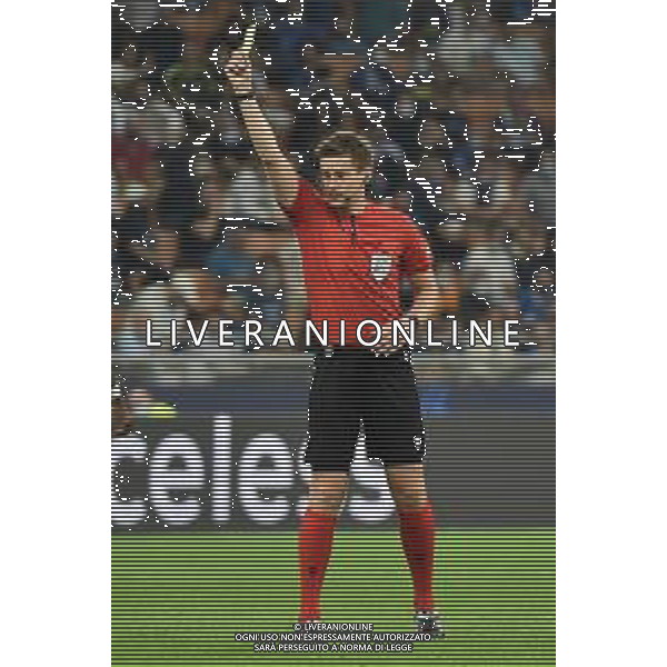 l\'arbitro Daniel Siebert (GER) con cartellino giallo Inter vs Real Madrid UEFA Champions League fase a gironi 1a giornata - gruppo D Milano 15-09-2021 Stadio Giuseppe Meazza - San Siro foto Roberto Garavaglia/ag. Aldo Liverani sas / AGENZIA ALDO LIVERANI SAS