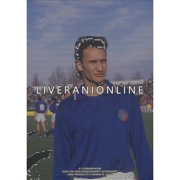 RETROSPETTIVA STEFANO SALVATORI CALCIATORE NELLA FOTO STEFANO SALVATORI CON LA MAGLIA DELLA NAZIONALE ITALIANA AG ALDO LIVERANI SAS 