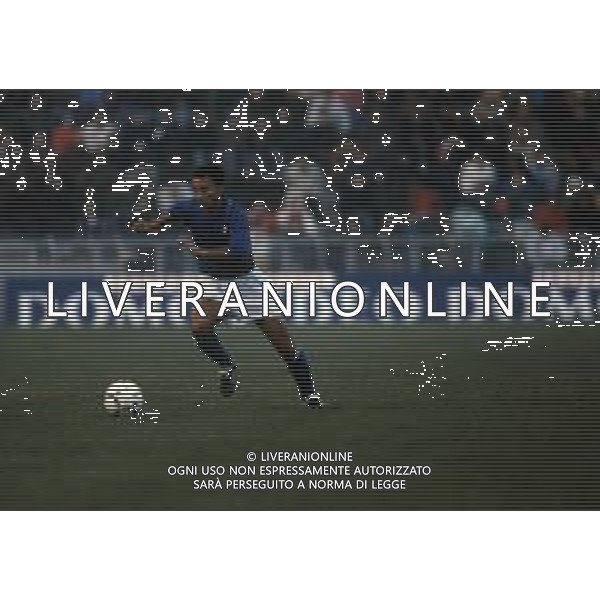 RETROSPETTIVA STEFANO SALVATORI CALCIATORE NELLA FOTO STEFANO SALVATORI CON LA MAGLIA DELLA NAZIONALE ITALIANA AG ALDO LIVERANI SAS 