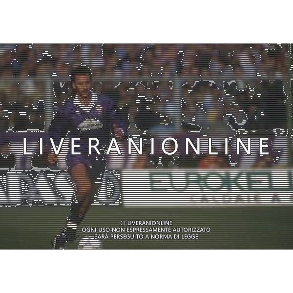 RETROSPETTIVA STEFANO SALVATORI CALCIATORE NELLA FOTO STEFANO SALVATORI CON LA MAGLIA DELLA FIORENTINA CALCIO AG ALDO LIVERANI SAS 