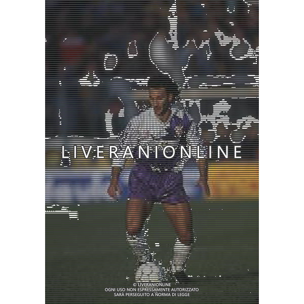 RETROSPETTIVA STEFANO SALVATORI CALCIATORE NELLA FOTO STEFANO SALVATORI CON LA MAGLIA DELLA FIORENTINA CALCIO AG ALDO LIVERANI SAS 
