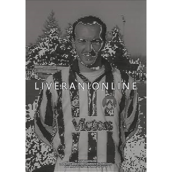 RETROSPETTIVA FAUSTO PIZZI CALCIATORE NELLA FOTO FAUSTO PIZZI CON LA MAGLIA DELL\'UDINESE CALCIO AG ALDO LIVERANI SAS
