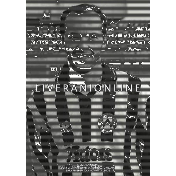 RETROSPETTIVA FAUSTO PIZZI CALCIATORE NELLA FOTO FAUSTO PIZZI CON LA MAGLIA DELL\'UDINESE CALCIO AG ALDO LIVERANI SAS