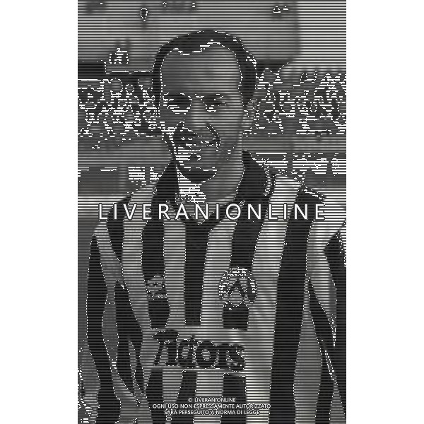 RETROSPETTIVA FAUSTO PIZZI CALCIATORE NELLA FOTO FAUSTO PIZZI CON LA MAGLIA DELL\'UDINESE CALCIO AG ALDO LIVERANI SAS