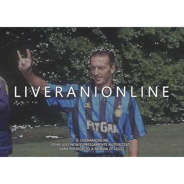 RETROSPETTIVA FAUSTO PIZZI CALCIATORE NELLA FOTO FAUSTO PIZZI CON LA MAGLIA DELL\'INTER AG ALDO LIVERANI SAS