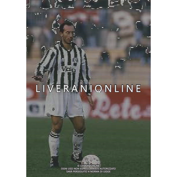RETROSPETTIVA FAUSTO PIZZI CALCIATORE NELLA FOTO FAUSTO PIZZI CON LA MAGLIA DELL\'UDINESE CALCIO AG ALDO LIVERANI SAS