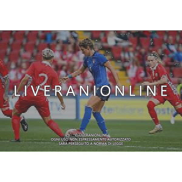 GriffoniE/LMedia - Women&#39;s World Cup 2023 Qualifiers - Italy vs Moldova - FIFA World Cup 17 September 2021 - Nereo Rocco stadium, Trieste, Italy Photo showing: Valentina Giacinti (Italy) in action against Cristina Cerescu (Moldova) @GriffoniE/LMedia/AGENZIA ALDO LIVERANI SAS