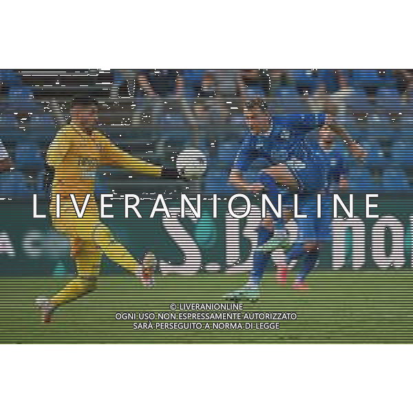 ¬© TVRG Antonino La Gumina (Como) occasione da gol sul 2 a 0 Frosinone Como vs Frosinone Campionato Serie BKT - 4a giornata Como 17-09-2021 Stadio Giuseppe Sinigaglia foto Roberto Garavaglia/ag. Aldo Liverani sas/AGENZIA ALDO LIVERANI SAS