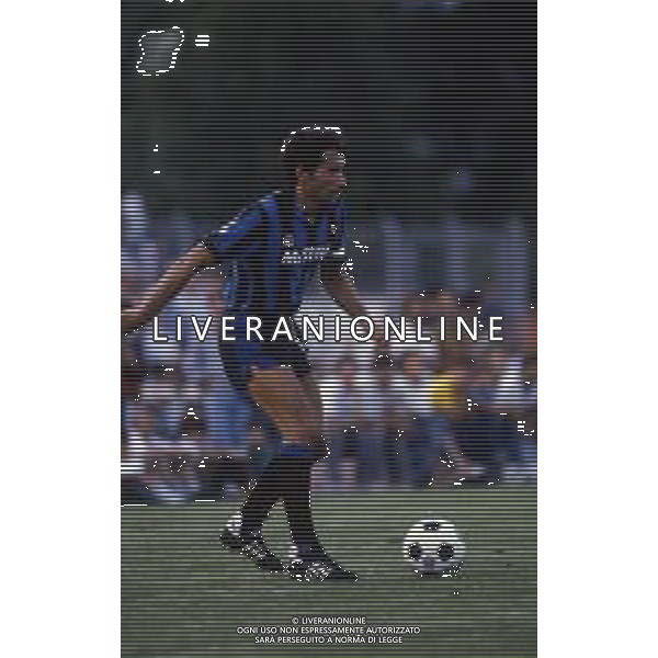 RETROSPETTIVA GIUSEPPE BARESI CALCIATORE NELLA FOTO GIUSEPPE BARESI CON LA MAGLIA DELL\'INTER AG ALDO LIVERANI SAS