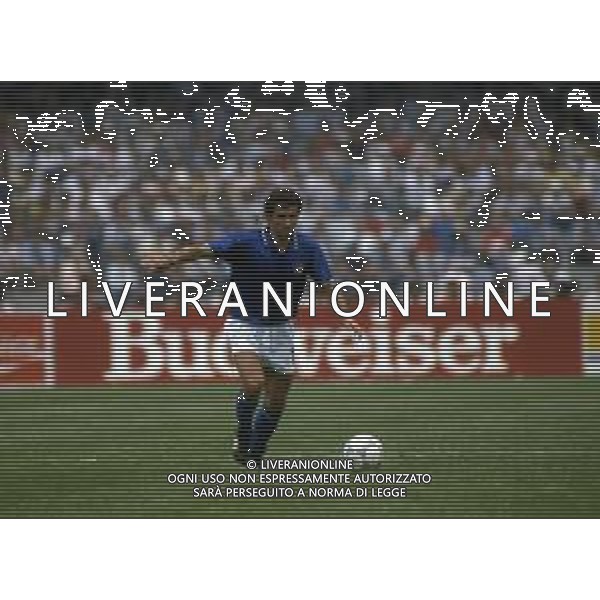 RETROSPETTIVA GIUSEPPE BARESI CALCIATORE NELLA FOTO GIUSEPPE BARESI CON LA MAGLIA DELLA NAZIONALE ITALIANA AG ALDO LIVERANI SAS