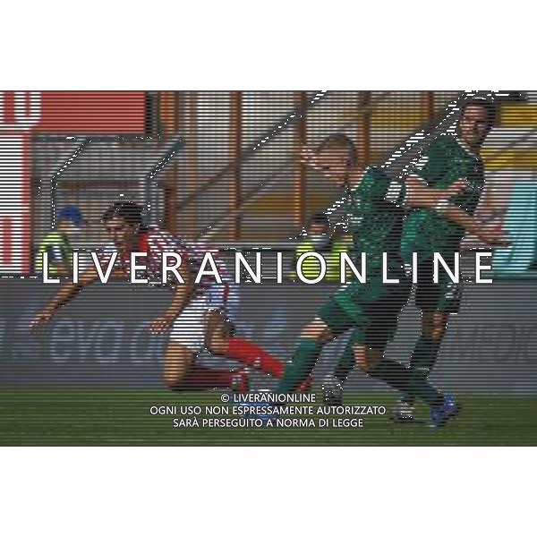 GriffoniE/LMedia - LR Vicenza vs AC Pisa - Campionato di Calcio Serie BKT 2021/2022 18 settembre 2021 - Stadio Romeo Menti, Vicenza, Italia Nella foto: Filippo Ranocchia (Vicenza) ostacolato da Hjortur Hermannsson (Pisa) @GriffoniE/LMedia AG ALDO LIVERANI SAS