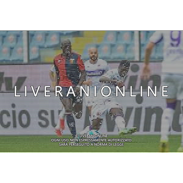 VigoD/LMedia - Genoa CFC vs ACF Fiorentina - Italian football Serie A match 2021/2022 18 September 2021 - Luigi Ferraris stadium, Genova, Italy Photo showing: Abdoulaye Toure (Genoa), Alfred Duncan (Fiorentina) @VigoD/LMedia/ AGENZIA ALDO LIVERANI SAS