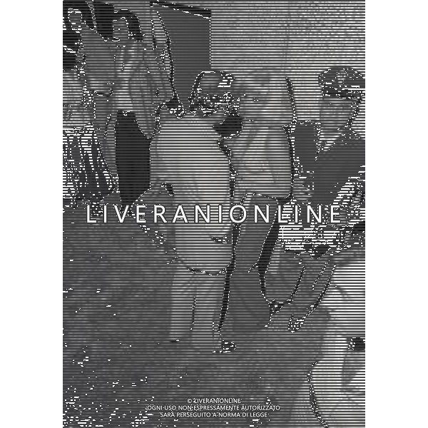 RETROSPETTTIVA ISABELLA BIAGINI ATTRICE-SHOWGIRL E IMITATRICE NELLA FOTO ISABELLA BIAGINI CON EZIO RADAELLI IMPRESARIO TELEVISIVO NELL\'ANNO 1973 AG ALDO LIVERANI SAS 