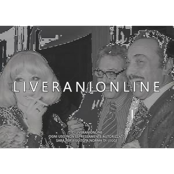 RETROSPETTTIVA ISABELLA BIAGINI ATTRICE-SHOWGIRL E IMITATRICE NELLA FOTO ISABELLA BIAGINI CON PAOLO CARLINI A TERRAZZA MARTINI MILANO NELL\'ANNO 1974 AG ALDO LIVERANI SAS 