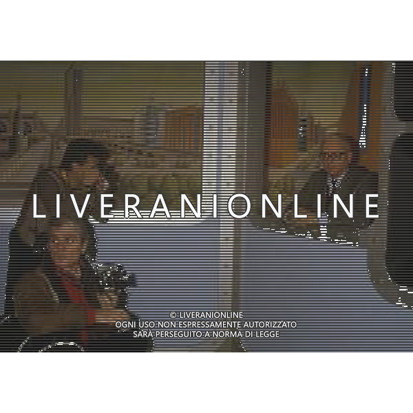 RETROSPETTIVA ENZO BIAGI GIORNALISTA E SCRITTORE E CONDUTTORE TELEVISIVO NELLA FOTO ENZO BIAGI NELLA TRASMISSIONE TELEVISIVA “SPOT “NELL\'ANNO 1986 A MILANO AG ALDO LIVERANI SAS