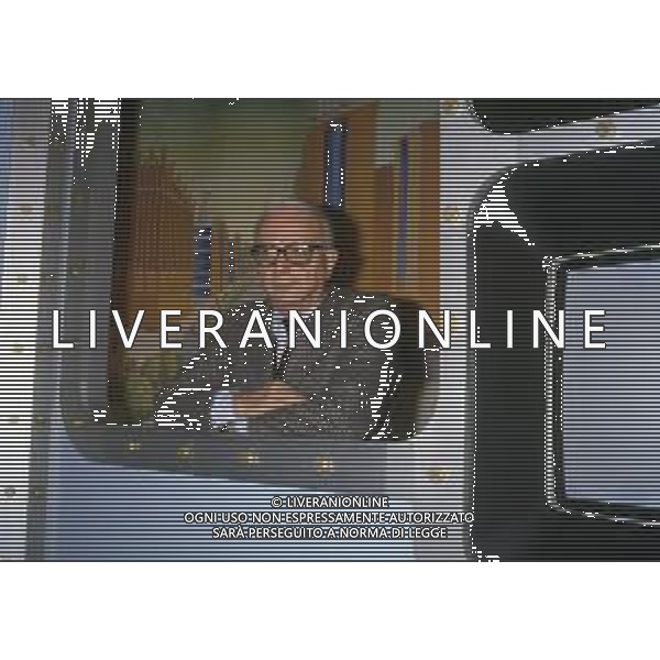 RETROSPETTIVA ENZO BIAGI GIORNALISTA E SCRITTORE E CONDUTTORE TELEVISIVO NELLA FOTO ENZO BIAGI NELLA TRASMISSIONE TELEVISIVA “SPOT “NELL\'ANNO 1986 A MILANO AG ALDO LIVERANI SAS