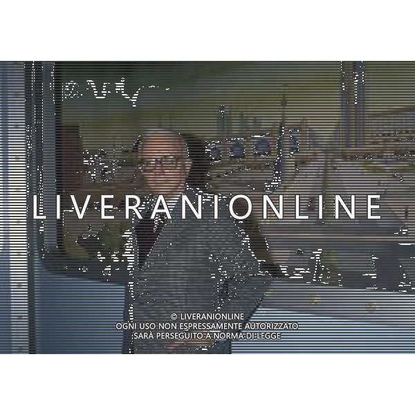 RETROSPETTIVA ENZO BIAGI GIORNALISTA E SCRITTORE E CONDUTTORE TELEVISIVO NELLA FOTO ENZO BIAGI NELLA TRASMISSIONE TELEVISIVA “SPOT “NELL\'ANNO 1986 A MILANO AG ALDO LIVERANI SAS