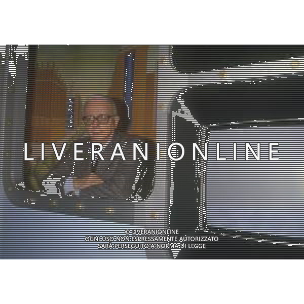 RETROSPETTIVA ENZO BIAGI GIORNALISTA E SCRITTORE E CONDUTTORE TELEVISIVO NELLA FOTO ENZO BIAGI NELLA TRASMISSIONE TELEVISIVA “SPOT “NELL\'ANNO 1986 A MILANO AG ALDO LIVERANI SAS