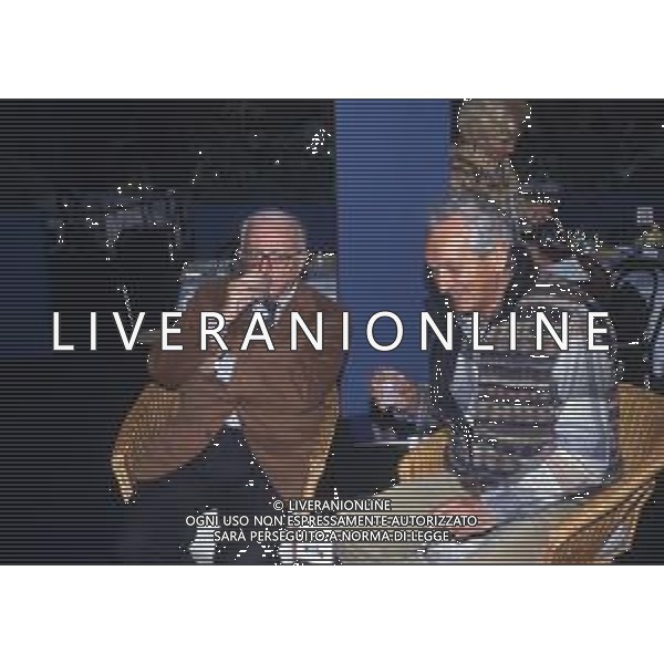 RETROSPETTIVA ENZO BIAGI GIORNALISTA E SCRITTORE E CONDUTTORE TELEVISIVO NELLA FOTO ENZO BIAGI CON OTTAVIO MISSONI AG ALDO LIVERANI SAS