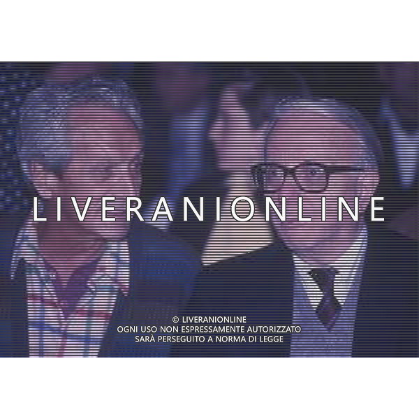 RETROSPETTIVA ENZO BIAGI GIORNALISTA E SCRITTORE E CONDUTTORE TELEVISIVO NELLA FOTO ENZO BIAGI CON OTTAVIO MISSONI AG ALDO LIVERANI SAS
