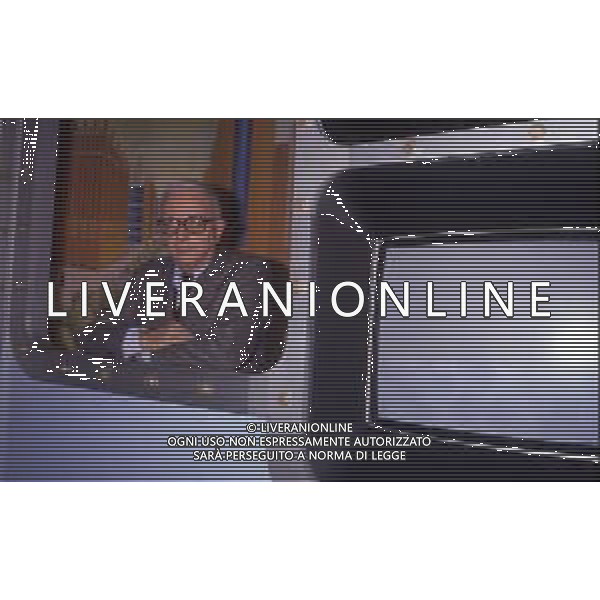 RETROSPETTIVA ENZO BIAGI GIORNALISTA E SCRITTORE E CONDUTTORE TELEVISIVO NELLA FOTO ENZO BIAGI NELLA TRASMISSIONE TELEVISIVA “SPOT “NELL\'ANNO 1986 A MILANO AG ALDO LIVERANI SAS