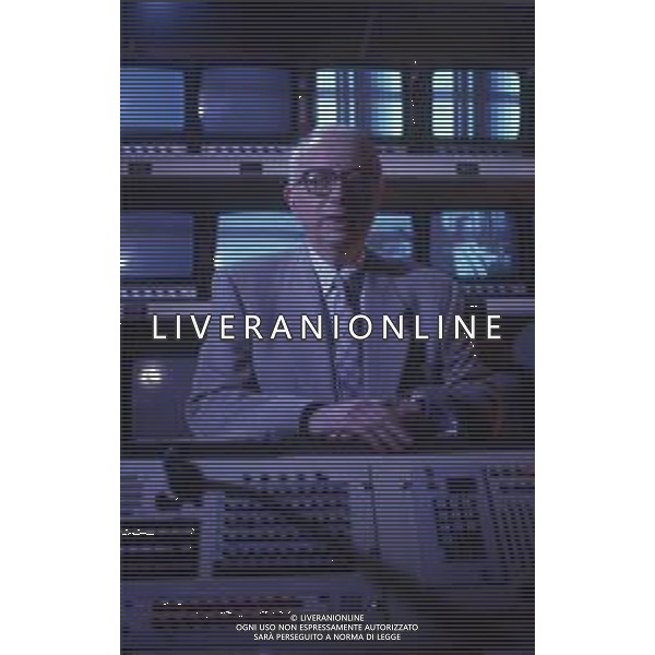 RETROSPETTIVA ENZO BIAGI GIORNALISTA E SCRITTORE E CONDUTTORE TELEVISIVO NELLA FOTO ENZO BIAGI NELLA TRASMISSIONE TELEVISIVA “IL CASO“ NELL\'ANNO 1985 AG ALDO LIVERANI SAS