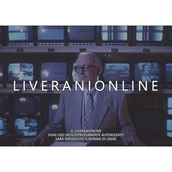 RETROSPETTIVA ENZO BIAGI GIORNALISTA E SCRITTORE E CONDUTTORE TELEVISIVO NELLA FOTO ENZO BIAGI NELLA TRASMISSIONE TELEVISIVA “IL CASO“ NELL\'ANNO 1985 AG ALDO LIVERANI SAS