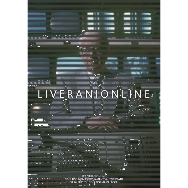 RETROSPETTIVA ENZO BIAGI GIORNALISTA E SCRITTORE E CONDUTTORE TELEVISIVO NELLA FOTO ENZO BIAGI NELLA TRASMISSIONE TELEVISIVA “IL CASO“ NELL\'ANNO 1985 AG ALDO LIVERANI SAS