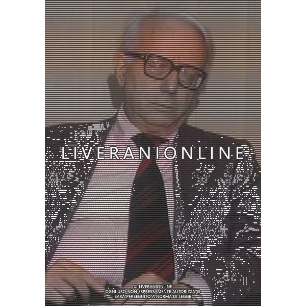 RETROSPETTIVA ENZO BIAGI GIORNALISTA E SCRITTORE E CONDUTTORE TELEVISIVO NELLA FOTO ENZO BIAGI NELL\'ANNO 1984  AG ALDO LIVERANI SAS  
