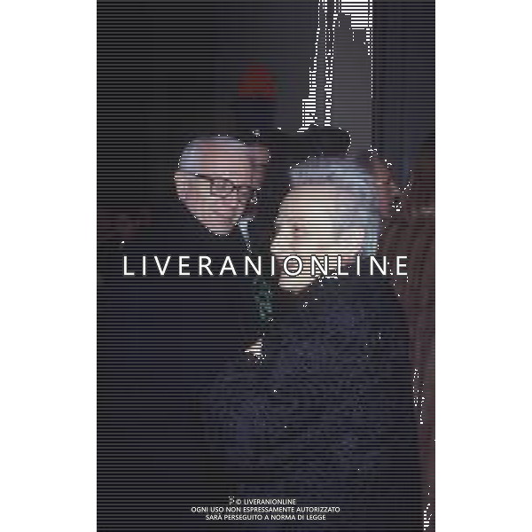 RETROSPETTIVA ENZO BIAGI GIORNALISTA E SCRITTORE E CONDUTTORE TELEVISIVO NELLA FOTO ENZO BIAGI A MILANO CON LA MOGLIE LUCIA GHETTI NELL\'ANNO 1987 AG ALDO LIVERANI SAS 