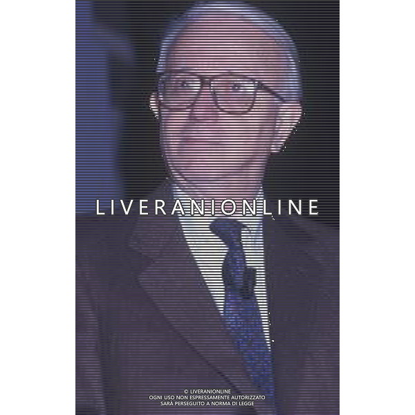 RETROSPETTIVA ENZO BIAGI GIORNALISTA E SCRITTORE E CONDUTTORE TELEVISIVO  NELLA FOTO ENZO BIAGI NELL\'ANNO 1992 AG ALDO LIVERANI SAS 