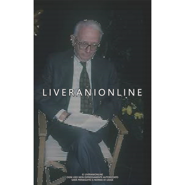 RETROSPETTIVA ENZO BIAGI GIORNALISTA E SCRITTORE E CONDUTTORE TELEVISIVO  NELLA FOTO ENZO BIAGI NELL\'ANNO 1992 AG ALDO LIVERANI SAS 