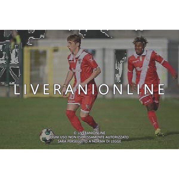 © TVRG Lorenzo Bertini (Mantova) e sulla DX Darrel Emoshogue Agbugui (Mantova) AlbinoLeffe vs Mantova Campionato Serie C girone A - 4a giornata Gorgonzola (MI) 19-09-2021 Stadio Citta\' di Gorgonzola foto Roberto Garavaglia/ag. Aldo Liverani sas