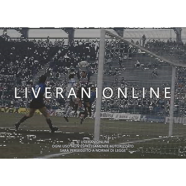 RETROSPETTIVA FABRIZIO FERRON CALCIATORE NELLA FOTO FABRIZIO FERRON CON LA MAGLIA DELL\'ATALANTA CALCIO AG ALDO LIVERANI SAS