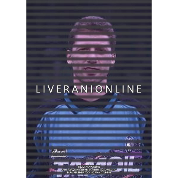 RETROSPETTIVA FABRIZIO FERRON CALCIATORE NELLA FOTO FABRIZIO FERRON CON LA MAGLIA DELL\'ATALANTA CALCIO AG ALDO LIVERANI SAS