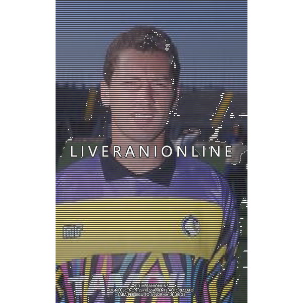 RETROSPETTIVA FABRIZIO FERRON CALCIATORE NELLA FOTO FABRIZIO FERRON CON LA MAGLIA DELL\'ATALANTA CALCIO AG ALDO LIVERANI SAS