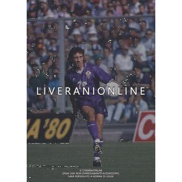 RETROSPETTIVA FABRIZIO DI MAURO CALCIATORE NELLA FOTO FABRIZIO DI MAURO CON LA MAGLIA DELLA FIORENTINA CALCIO AG ALDO LIVERANI SAS 