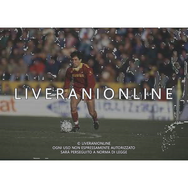 RETROSPETTIVA FABRIZIO DI MAURO CALCIATORE NELLA FOTO FABRIZIO DI MAURO CON LA MAGLIA DELLA ROMA CALCIO AG ALDO LIVERANI SAS