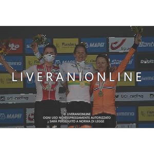 20-09-2021 World Championships Elite Women Cronometro; 2021, Olanda; 2021, Svizzera; Van Dijk, Ellen; Reusser, Marlen; Van Vleuten, Annemiek; Brugge; ©SIROTTI / AGENZIA ALDO LIVERANI SAS